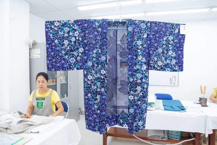 Sinh viên Khoa Nhật Bản học tìm hiểu về quy trình may Kimono tại Công ty TNHH Nihonwasou 138