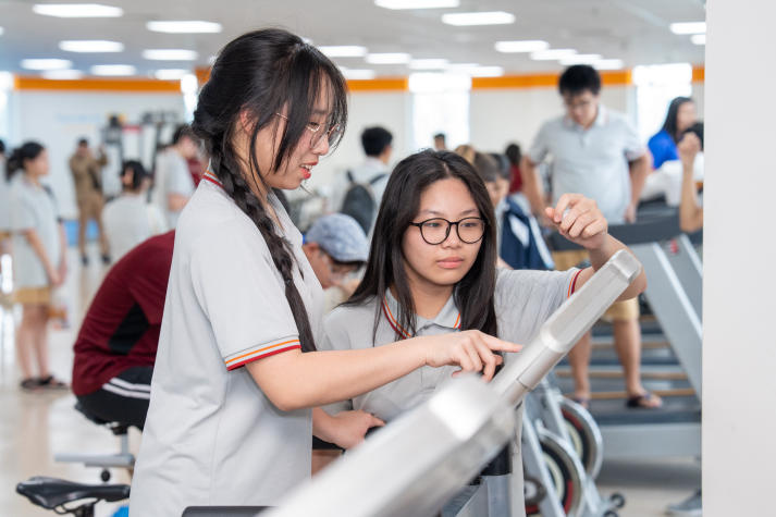 Học sinh Einstein School Vũng Tàu hào hứng trải nghiệm môi trường học tập hiện đại tại HUTECH 33