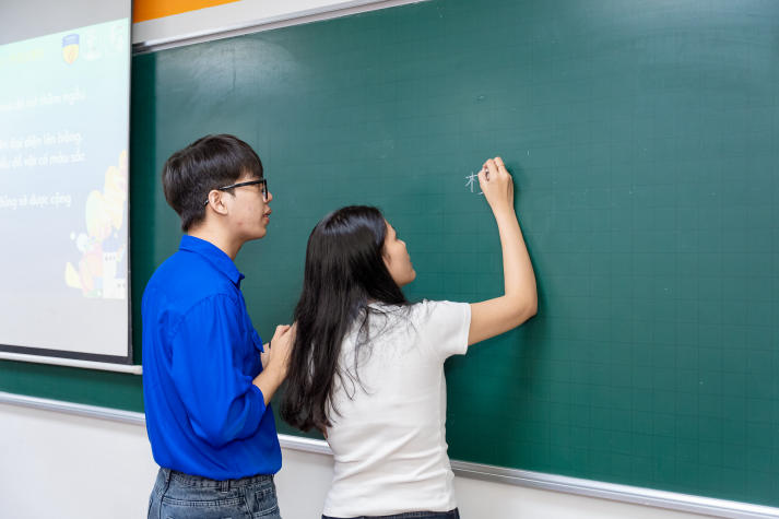 Buổi sinh hoạt CLB Huading Khoa Trung Quốc học: Sôi nổi, gắn kết, sáng tạo 87