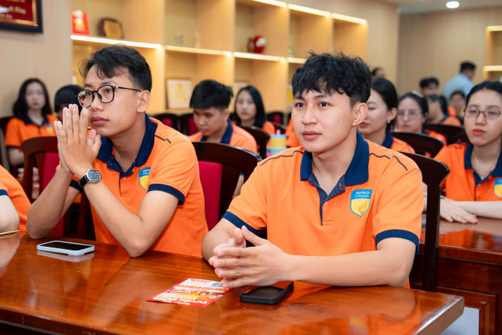 Sinh viên Viện Khoa học Ứng dụng rèn kỹ năng viết CV, sẵn sàng chinh phục nhà tuyển dụng 53