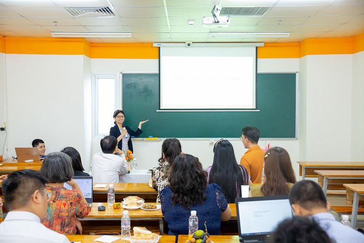 Giảng viên Khoa Tiếng Anh tìm hiểu phương pháp giảng dạy hiệu quả qua Hội thảo 