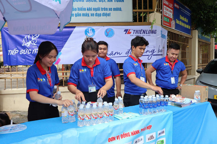 220 tình nguyện viên HUTECH sẵn sàng tiếp sức sĩ tử tại 5 điểm thi tốt nghiệp THPT 2026 45