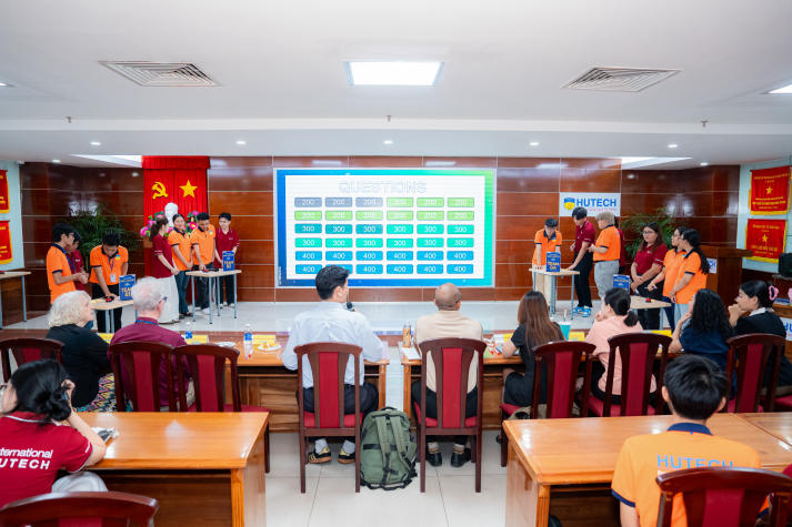 [Video] HUTECH-ers tự tin tranh tài tại đấu trường Spell-Culator 2025 29