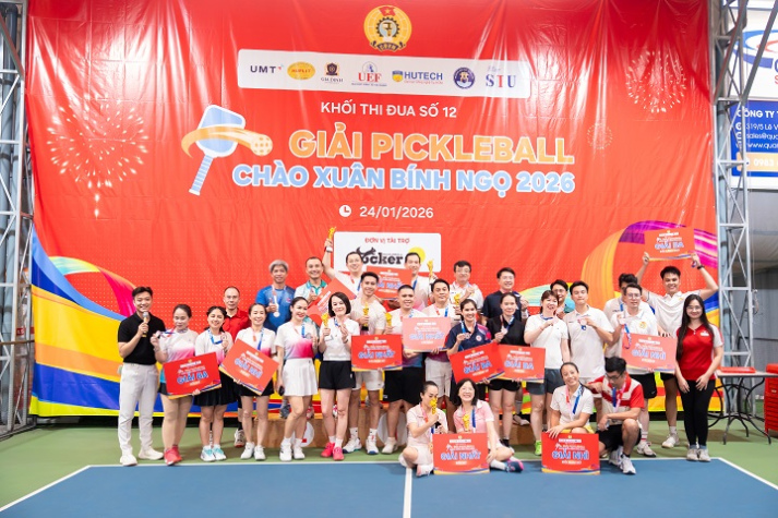 CB-GV-NV HUTECH ghi dấu ấn đậm nét tại Giải Pickleball Khối thi đua 12 năm học 2025-2026 60