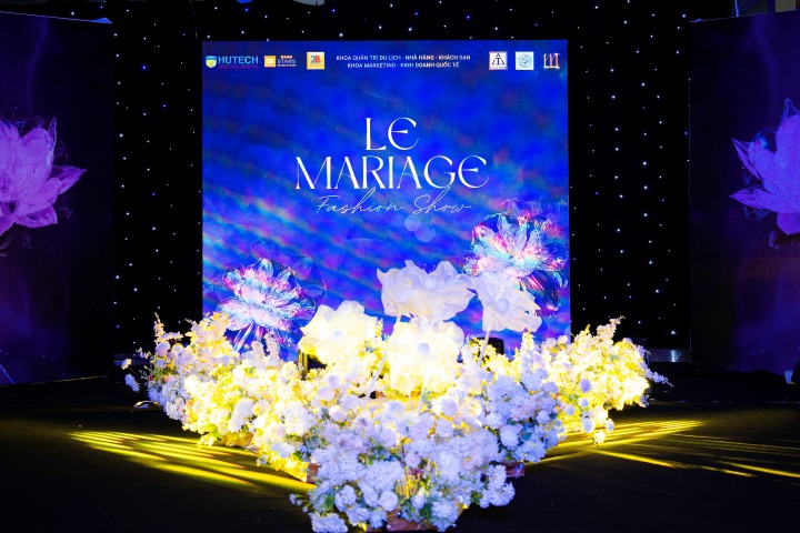 Ấn tượng với Fashion show “LE MARIAGE” của sinh viên Khoa Quản trị Du lịch - Nhà hàng - Khách sạn 7