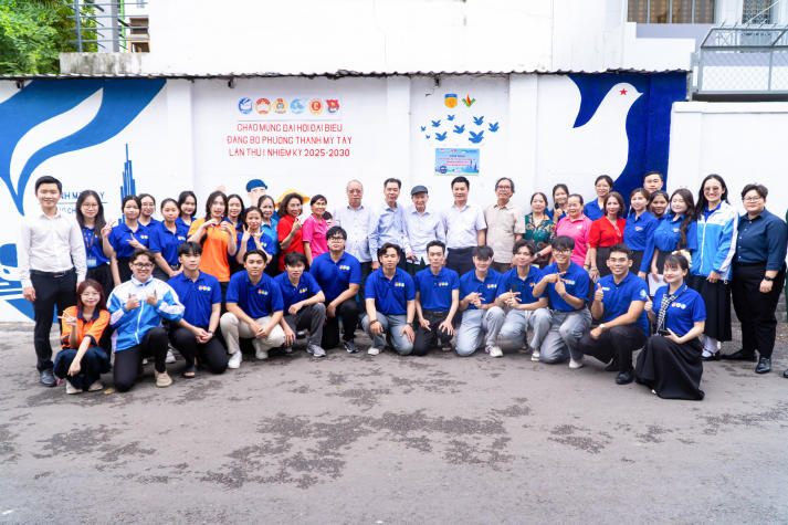 Mùa hè xanh HUTECH 2025 khép lại, mở ra hành trình trưởng thành trong mỗi sinh viên 114