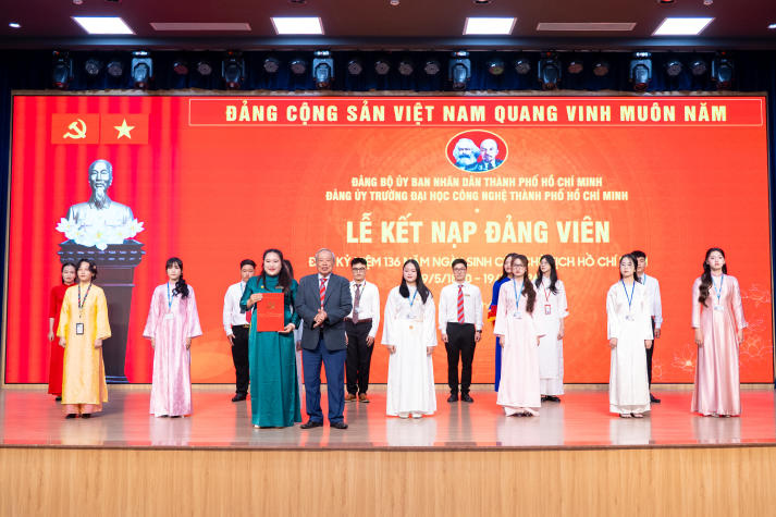 HUTECH vinh danh 269 Thanh niên tiên tiến, lan tỏa tinh thần học tập và làm theo gương Bác năm 2026 93