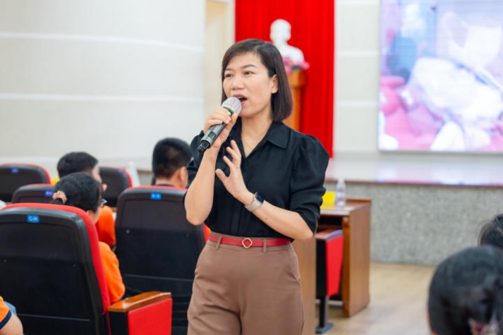 HUTECH Beside You số 05 “bật mí” cho sinh viên những bí quyết bảo vệ bản thân 144