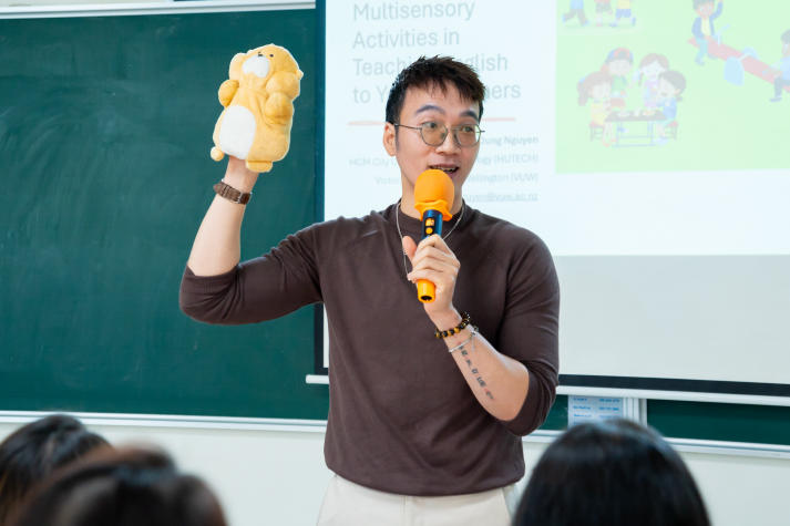 Trang bị hành trang giảng dạy tiếng Anh thiếu nhi cho sinh viên Khoa Tiếng Anh HUTECH 26