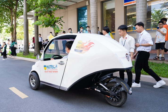 Danh mục ngành, thời gian đào tạo, tổng số tín chỉ và đơn giá học phí khóa 2025 tại HUTECH 30