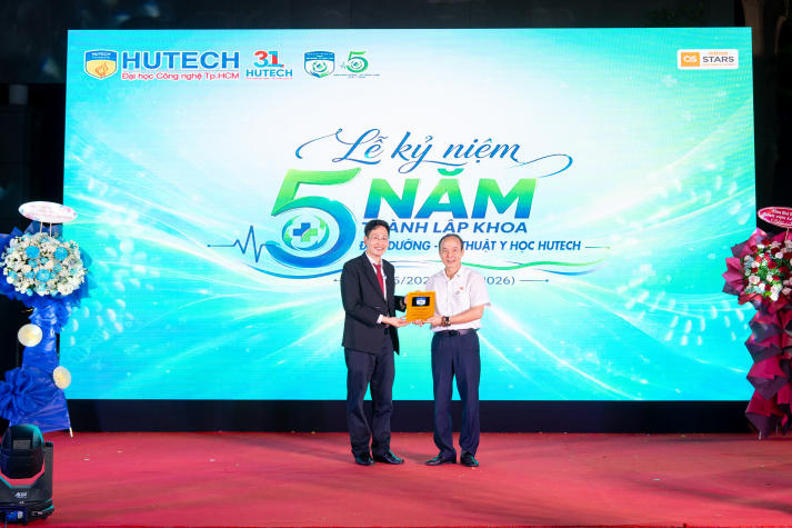 [Video] Sinh viên Khoa Điều dưỡng - Kỹ thuật y học “cháy” hết mình tại HUTECH’s Health Festival 2026 154