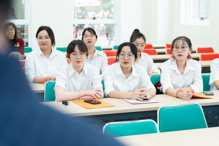 Tự tin phỏng vấn cùng Coca-Cola, sinh viên Viện Khoa học Ứng dụng ghi điểm với chuyên gia 22