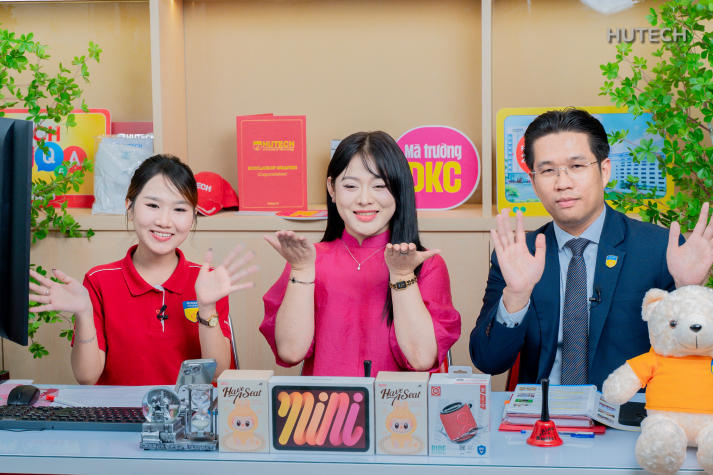 [HUTECH TIKTOK LIVE 2025] Bản lĩnh đón kết quả trúng tuyển, vững tâm bước vào đại học 41