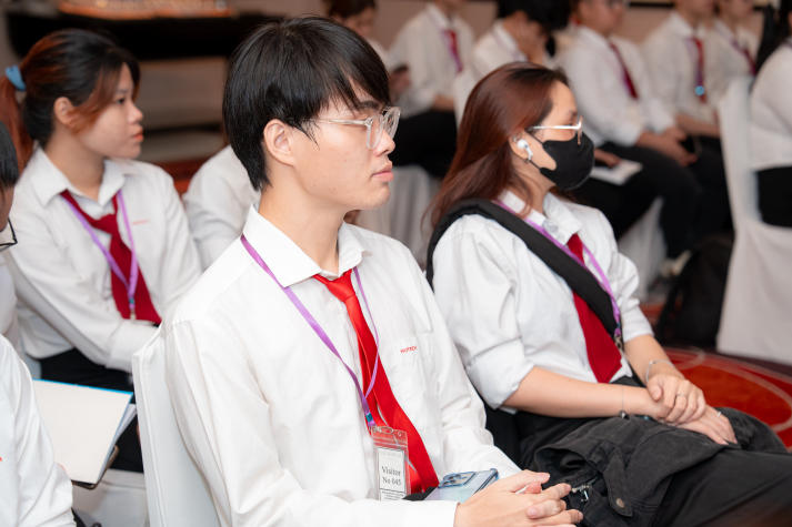 [Video] “Check-in” khách sạn 5 sao Equatorial, sinh viên Quản trị nhà hàng và Dịch vụ ăn uống tăng cường trải nghiệm thực tế 43