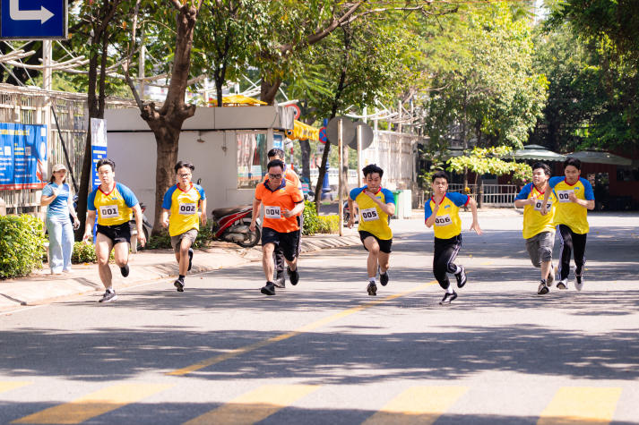 Sinh viên Nhật Bản học, Hàn Quốc học HUTECH “cháy” hết mình tại hội thao, lan tỏa tinh thần đoàn kết 32