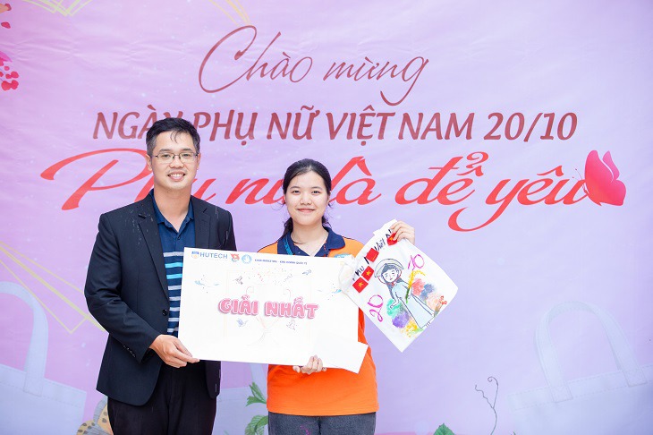 Sinh viên Khoa Marketing - Kinh doanh quốc tế thiết kế túi Tote tôn vinh nét đẹp người phụ nữ 136