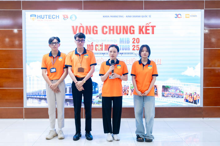 Hành trình lan tỏa ánh sáng tư tưởng Hồ Chí Minh của sinh viên Khoa Marketing - Kinh doanh quốc tế 70