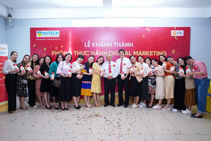 HUTECH Strengthens Modern Practice Facilities for the Digital Marketing Industry 77