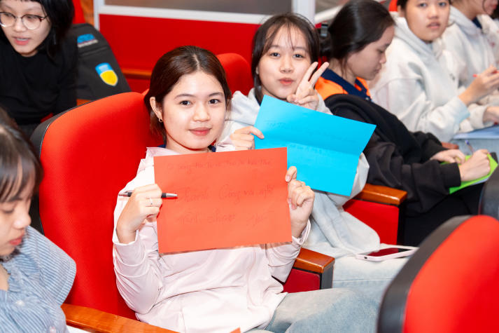 HUTECH-ers “bỏ túi” kỹ năng thích ứng đại học, chủ động vượt qua áp lực 116
