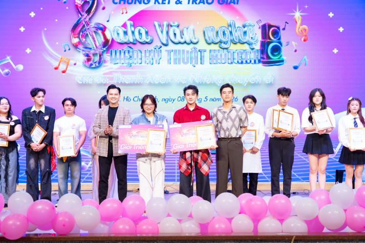 Sinh viên Viện Kỹ thuật “cháy” hết mình tại Gala Văn nghệ mùa X 155