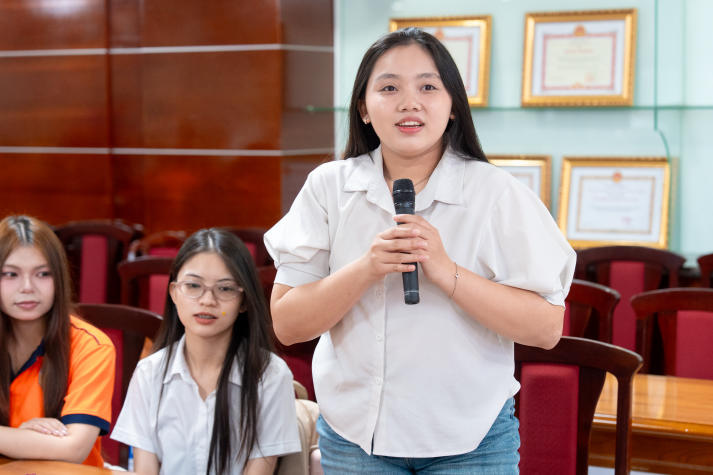 [Video] WE-Speak 2026: Sinh viên Khoa Tiếng Anh rèn tư duy, làm chủ cảm xúc, tạo kết nối 91