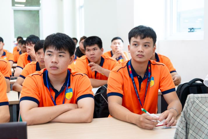 [Ảnh] HUTECH Innovatalk 2026: Sinh viên giải bài toán nông nghiệp đa giá trị từ thực tiễn xã Bình Mỹ (TP.HCM) 128