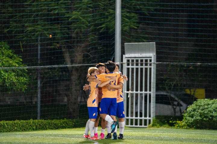 Giải thể thao chào đón tân sinh viên 2023 chính thức khép lại với nội dung thi đấu Cầu lông nam, nữ và Bóng đá nam 161