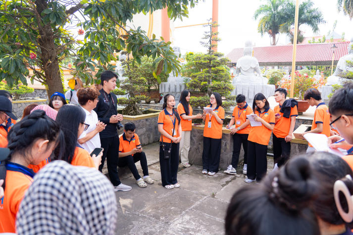 Học từ trải nghiệm thực tế: Sinh viên Quản trị dịch vụ du lịch và lữ hành khám phá tuyến điểm miền Tây 9