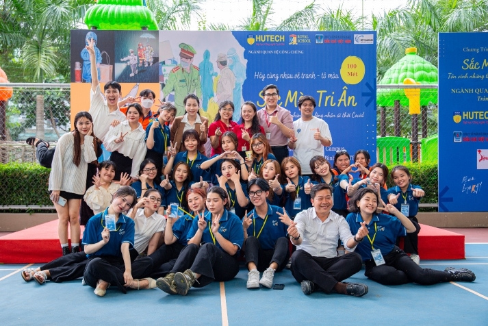 Vừa tốt nghiệp, nữ sinh PR đã tự tin làm việc tại thương hiệu thời trang cao cấp 33