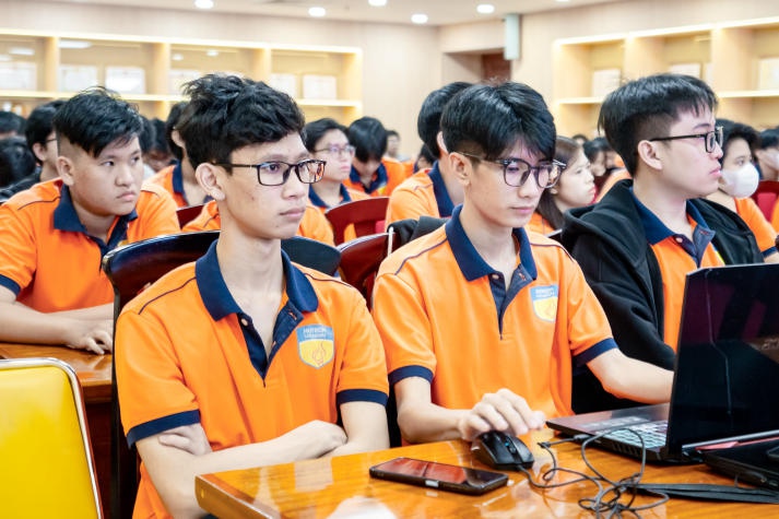 Nâng cao kiến thức về khởi nghiệp và đổi mới sáng tạo cùng sinh viên VJIT tại chuỗi seminar HUTECH Innovatalk 2024 84