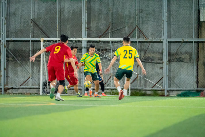 [Hội thao CB-GV-NV HUTECH 2025]: VPT-VPHĐT-P.NS-TT.KĐ-ĐBCL-B.TTr-TT.IT đăng quang ngôi vương Bóng đá nam 49