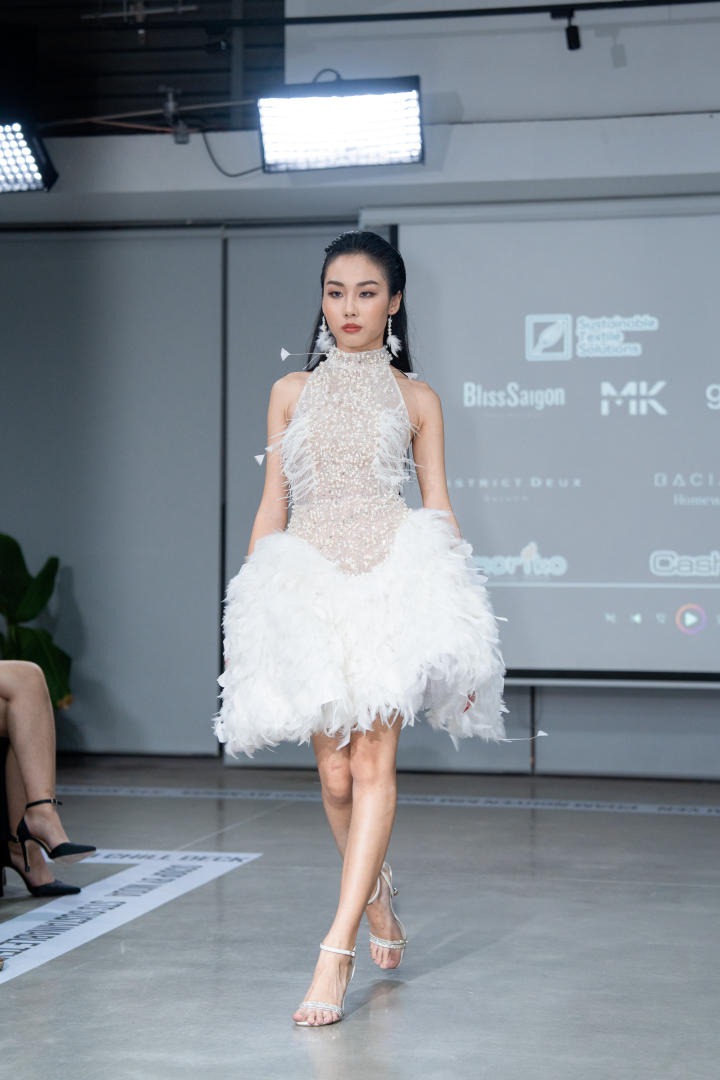 Sinh viên HUTECH trình diễn các bộ sưu tập thời trang độc đáo tại fashion show "SCOOP by MODA" 99