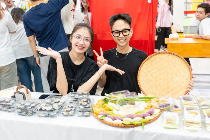 [Video] Sài Gòn đa sắc qua lăng kính Deep Zoom - Sáng tạo của sinh viên ngành Quan hệ công chúng HUTECH 150