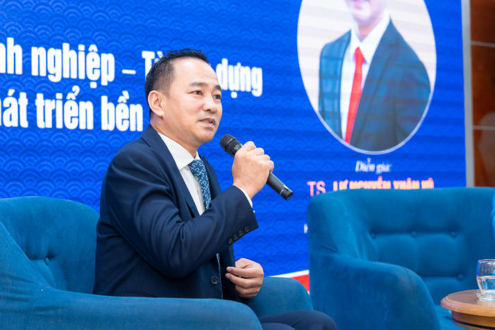 [Video] HUTECH Business Connect: Bàn chiến lược phát triển doanh nghiệp bền vững, phát động học bổng tiếp sức sinh viên 24