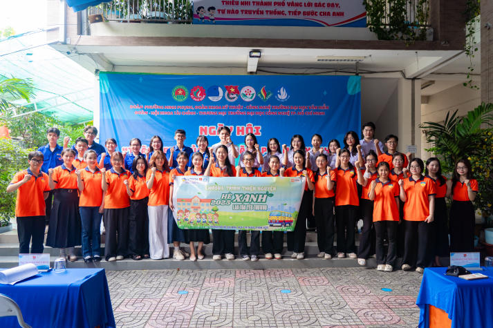 Kết nối cộng đồng, lan tỏa hoạt động xanh cùng sinh viên Khoa Tài chính - Thương mại 9