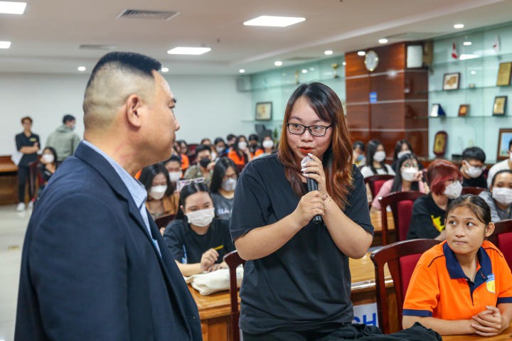 Những thắc mắc của sinh viên đã được các diễn giả giải đáp tại hội thảo  HUTECH 1