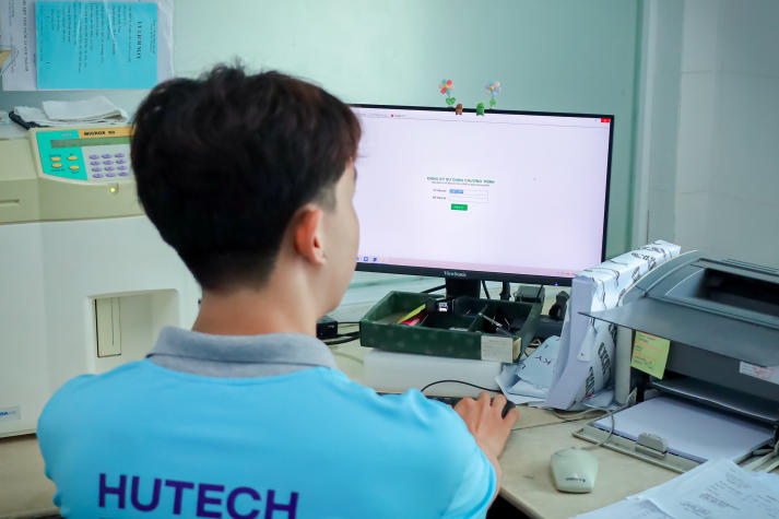 Sinh viên Điều dưỡng - Kỹ thuật y học vận dụng chuyên môn hỗ trợ chăm sóc sức khỏe cộng đồng 44