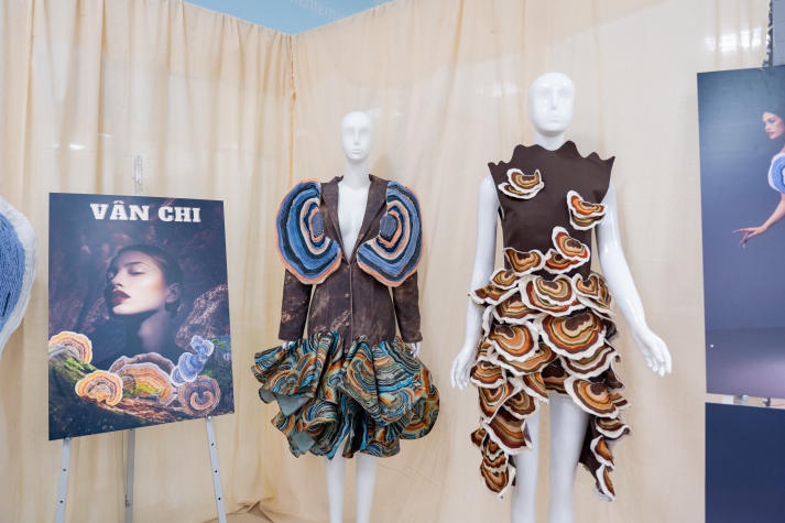 [Video] Sinh viên Thiết kế thời trang HUTECH “trình làng” loạt đồ án tốt nghiệp với nhiều ý tưởng độc đáo 145