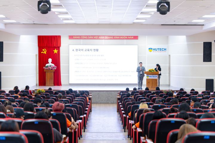 Khoa Hàn Quốc học HUTECH chào đón tân sinh viên bước vào hành trình mới 104
