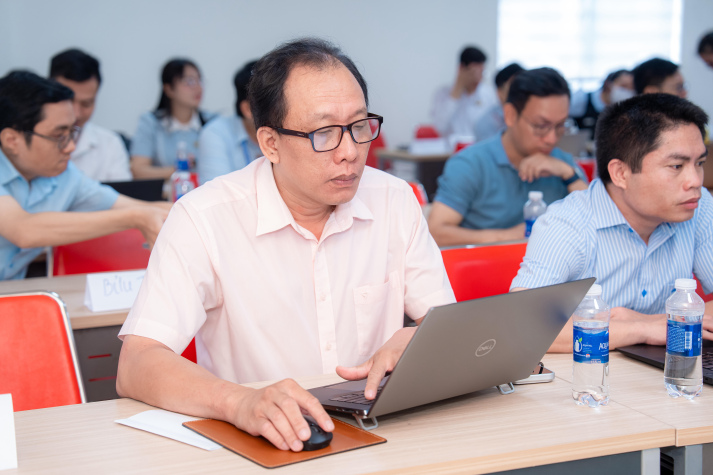 Giảng viên khối Khoa học sức khỏe làm chủ AI trong giảng dạy và đánh giá 81