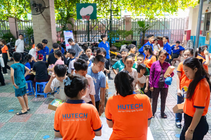 Kết nối cộng đồng, lan tỏa hoạt động xanh cùng sinh viên Khoa Tài chính - Thương mại 131