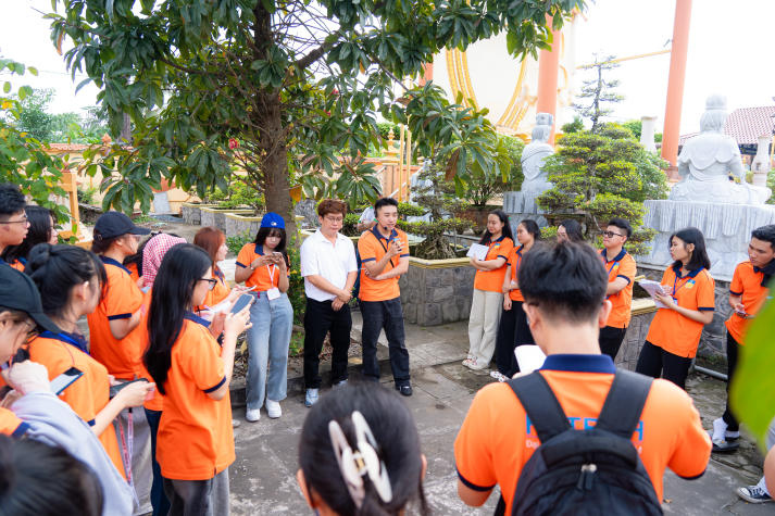 Học từ trải nghiệm thực tế: Sinh viên Quản trị dịch vụ du lịch và lữ hành khám phá tuyến điểm miền Tây 11