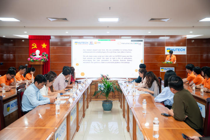 Hanwha Life Finance Mentor wraps up, highlighting growth of 40 HUTECH students 33