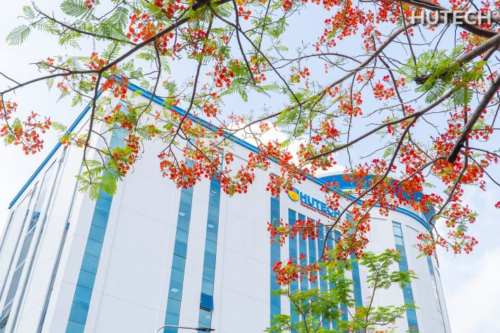 [HUTECH tôi yêu] HUTECH: 30 năm tìm về 9