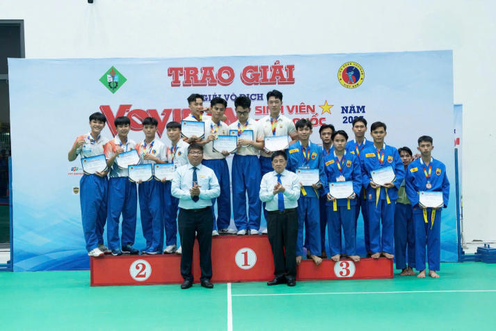 Đội tuyển HUTECH xuất sắc giành 10 huy chương tại Giải vô địch Vovinam sinh viên toàn quốc năm 2025 373