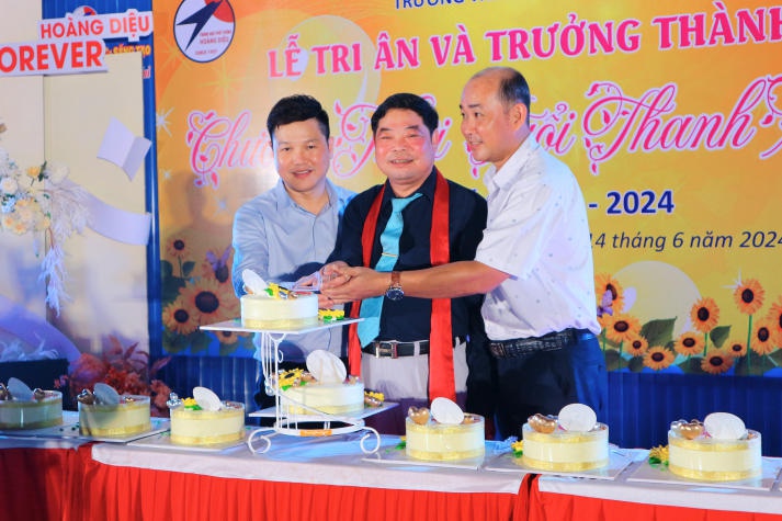 HUTECH đồng hành cùng Lễ Tri ân và Trưởng thành của “teen” Trường THPT Hoàng Diệu (Sóc Trăng) 67