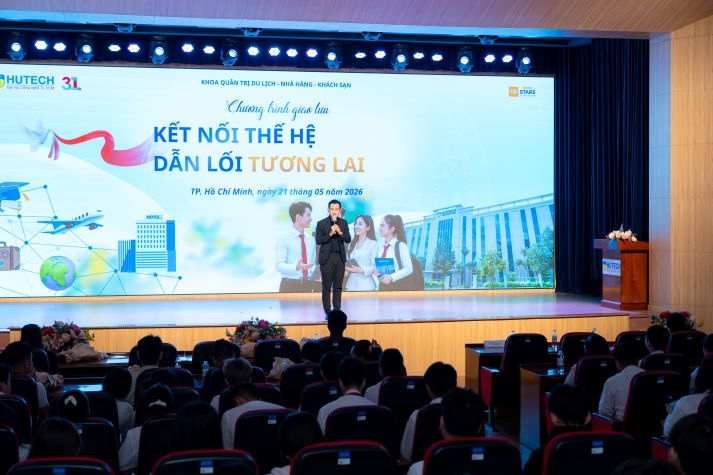 [Video] Cựu sinh viên tiếp lửa nghề nghiệp cho sinh viên Khoa Quản trị Du lịch - Nhà hàng - Khách sạn 41