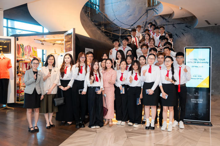 [HUTECH 31 năm] Viết tiếp hành trình đẹp bằng yêu thương và bản lĩnh 56