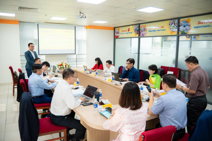 NCS Đinh Hoàng Anh Tuấn bảo vệ Luận Án Tiến sĩ cấp Trường tại HUTECH 22