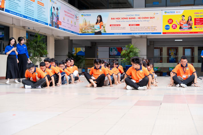 HUTECH Mission 2025: Bước khởi đầu ý nghĩa cho tân sinh viên Khoa Tài chính - Thương mại 48
